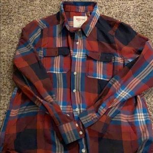 Long sleeve Plaid shirt!